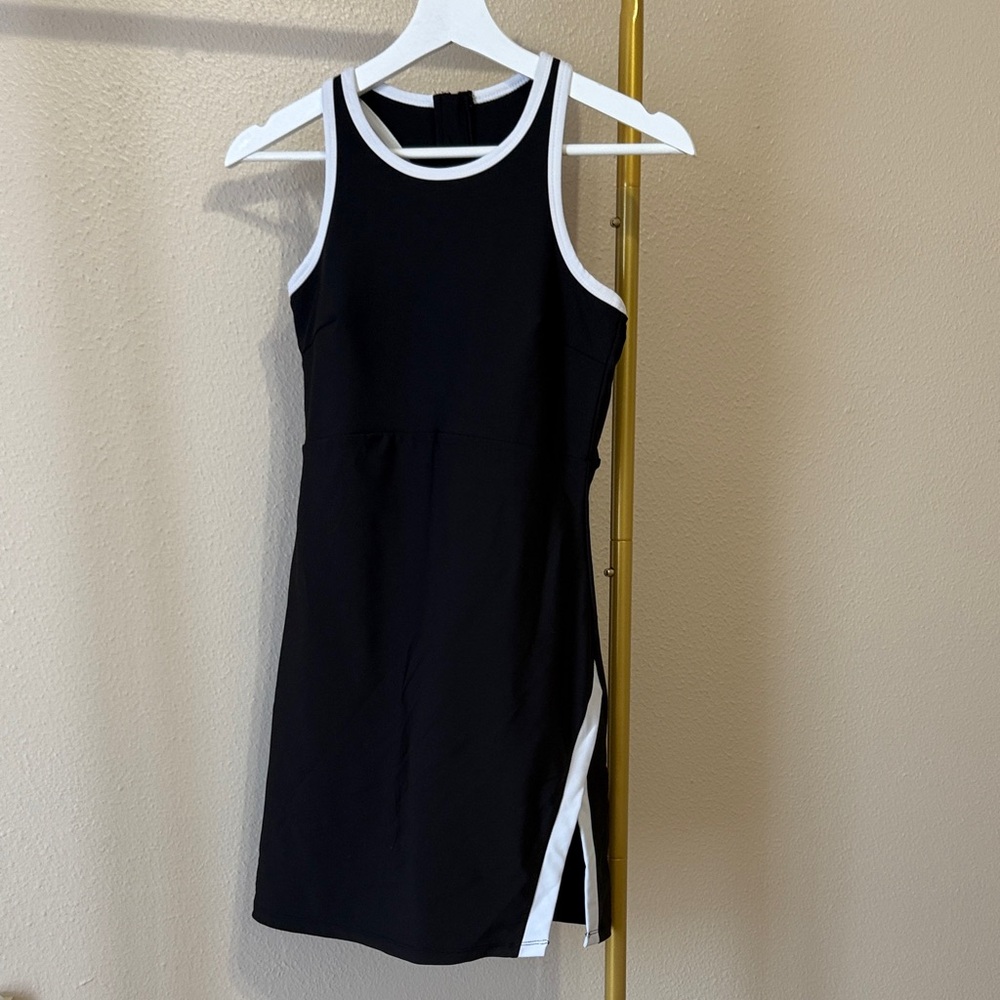 Black and White Sleeveless Dress athletic dress